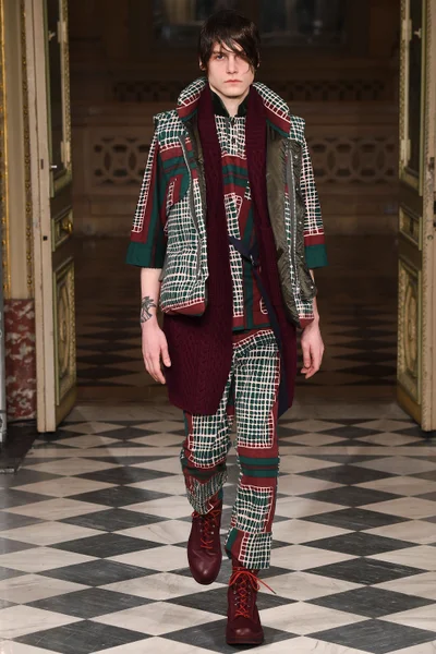 Look 13